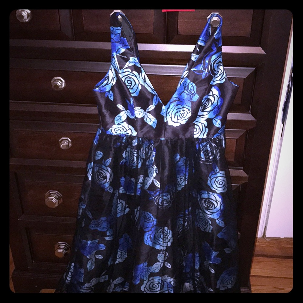 Party dress! With pockets!!!